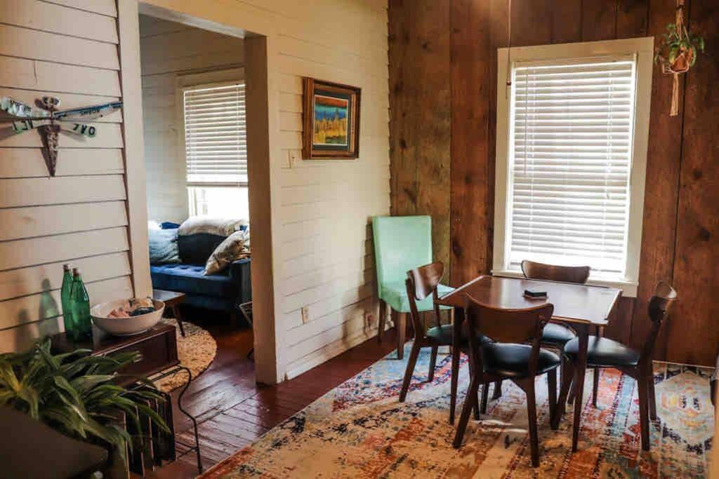 Wensel In Downtown Holiday home *