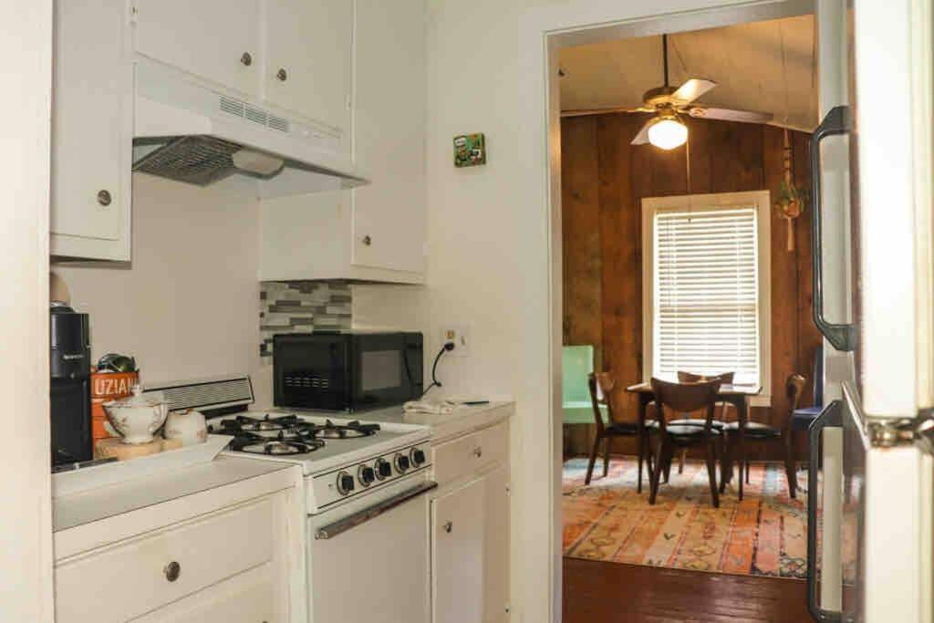 Wensel In Downtown Holiday home
