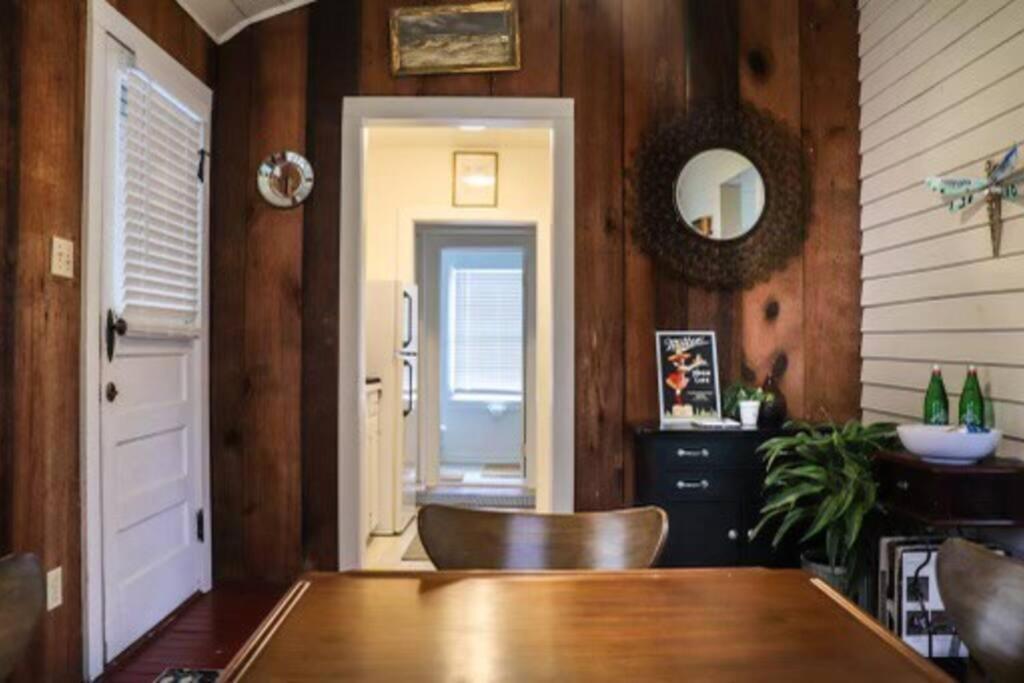 Wensel In Downtown Holiday home
